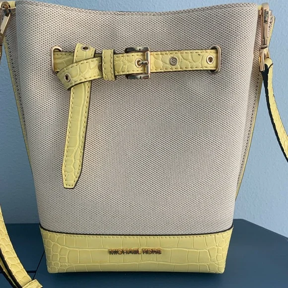 Michael Kors | Bags | Michael Kors Emilia Small Canvas Snake  display picture 2